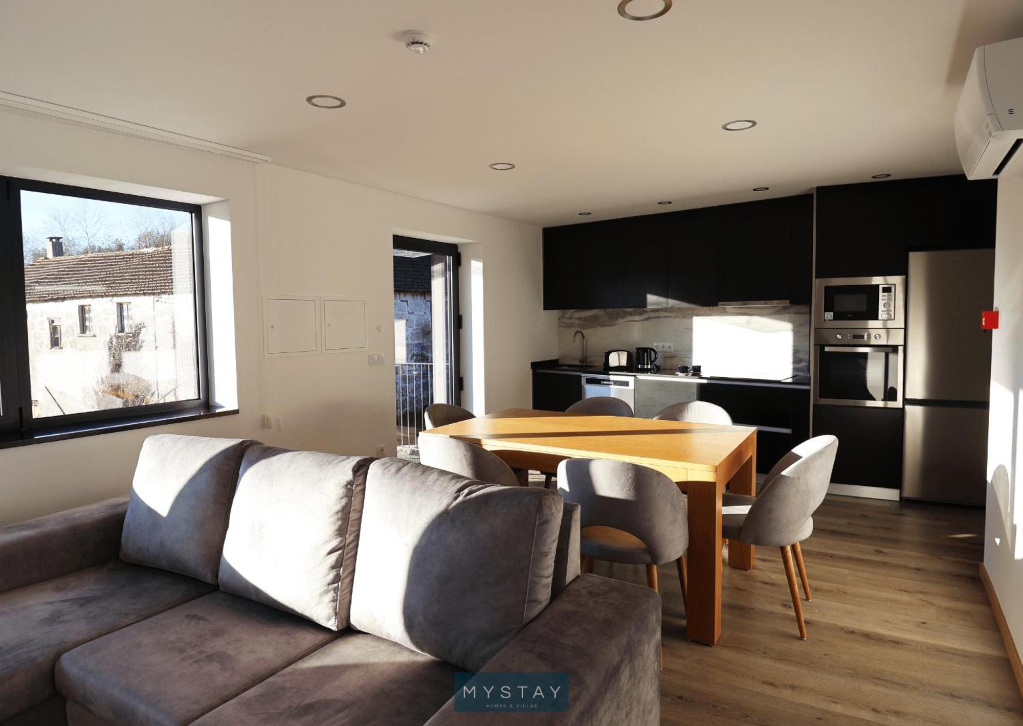 Aparthotel Mystay - Casa D'henrique *